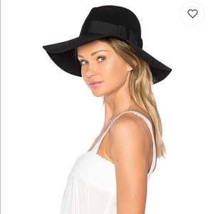 Bebe, haute hippie hat